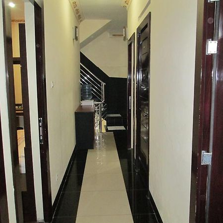 Allure Guest House Bandung Exterior photo